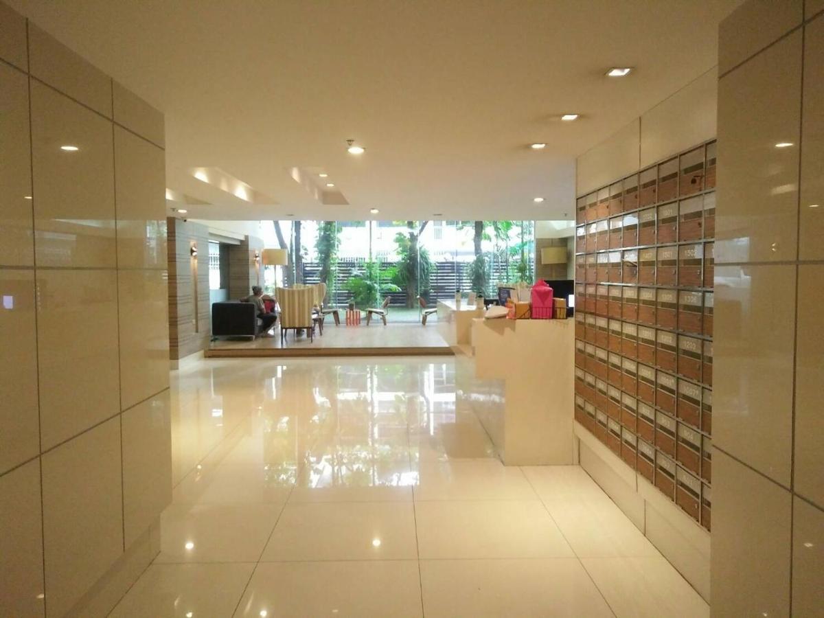 شقة Nantiruj Tower - นันทิรุจ ทาวเวอร์ เซอร์วิสอพาร์ทเม้นท์ สุขุมวิท ซอย 8 بانكوك المظهر الخارجي الصورة
