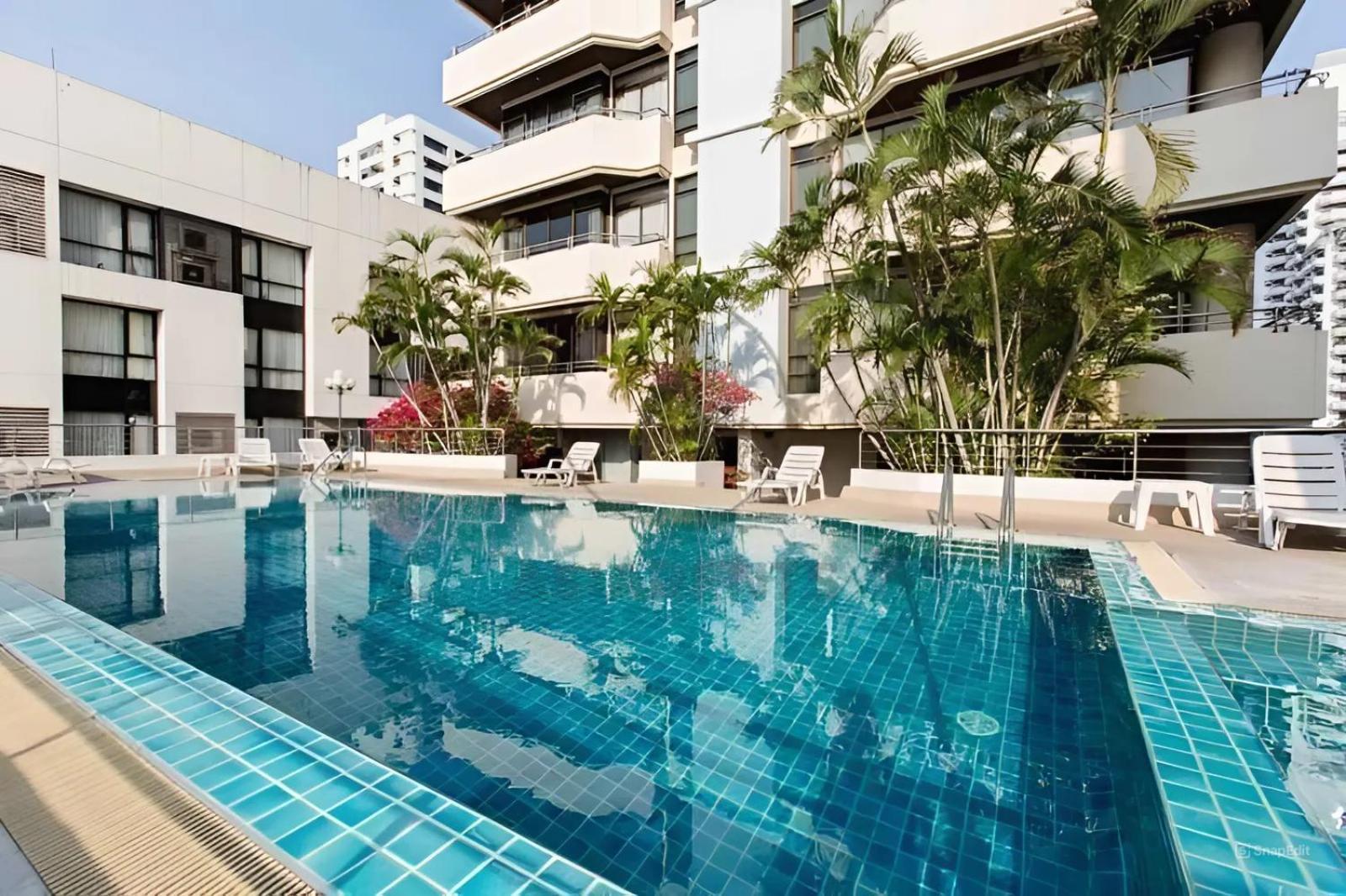 شقة Nantiruj Tower - นันทิรุจ ทาวเวอร์ เซอร์วิสอพาร์ทเม้นท์ สุขุมวิท ซอย 8 بانكوك المظهر الخارجي الصورة